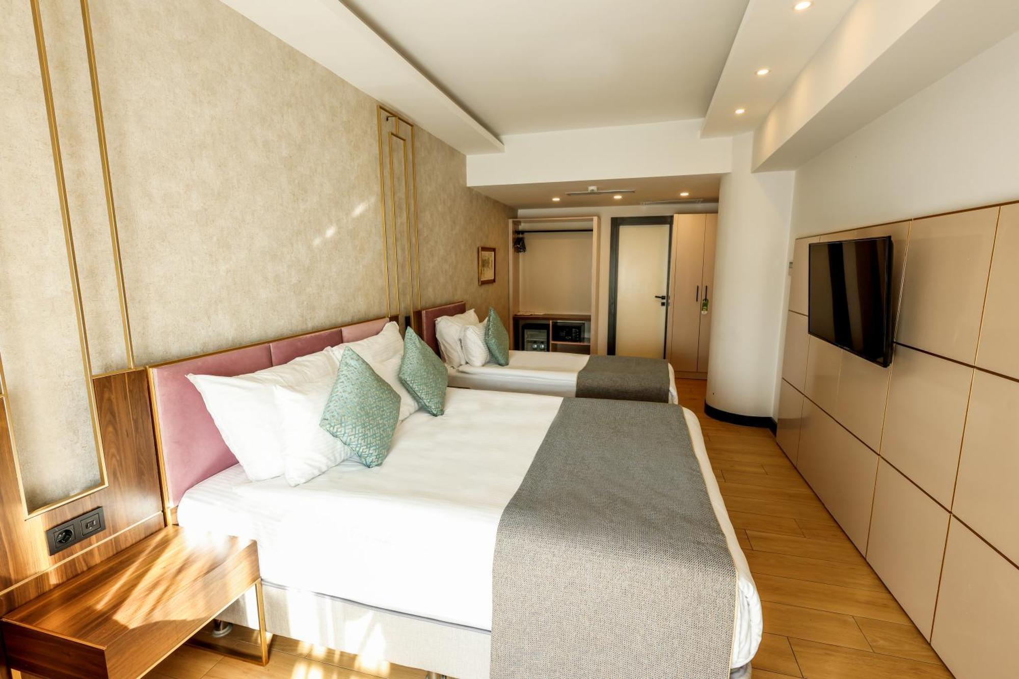 Leaf Port Otel