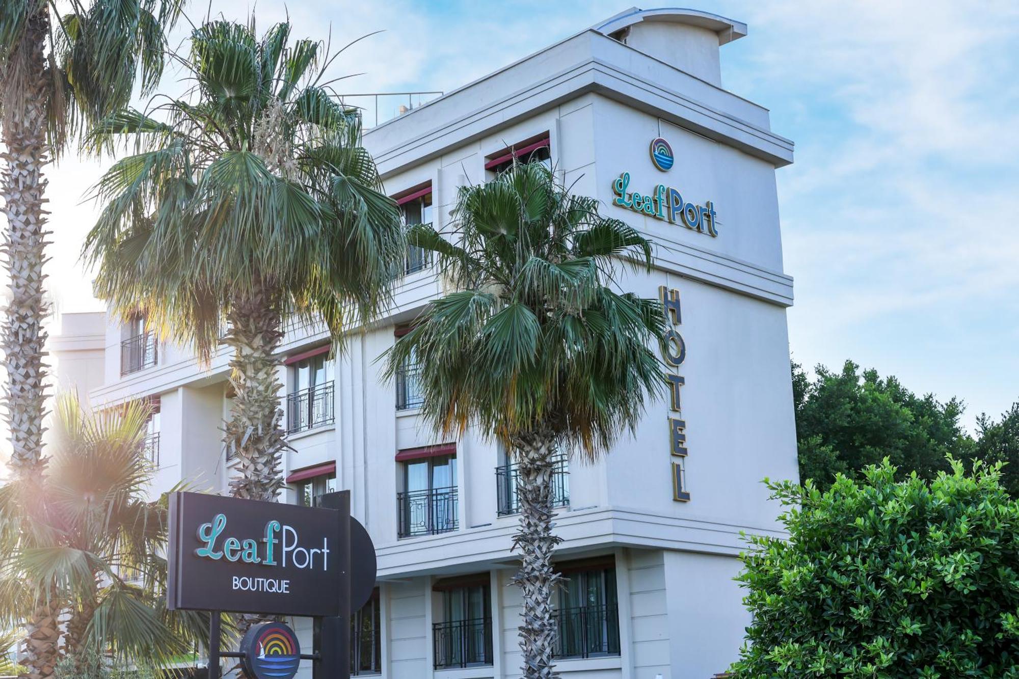 Otel Leaf Port